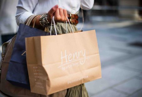 Shopping Bags - brown Henry paper bag